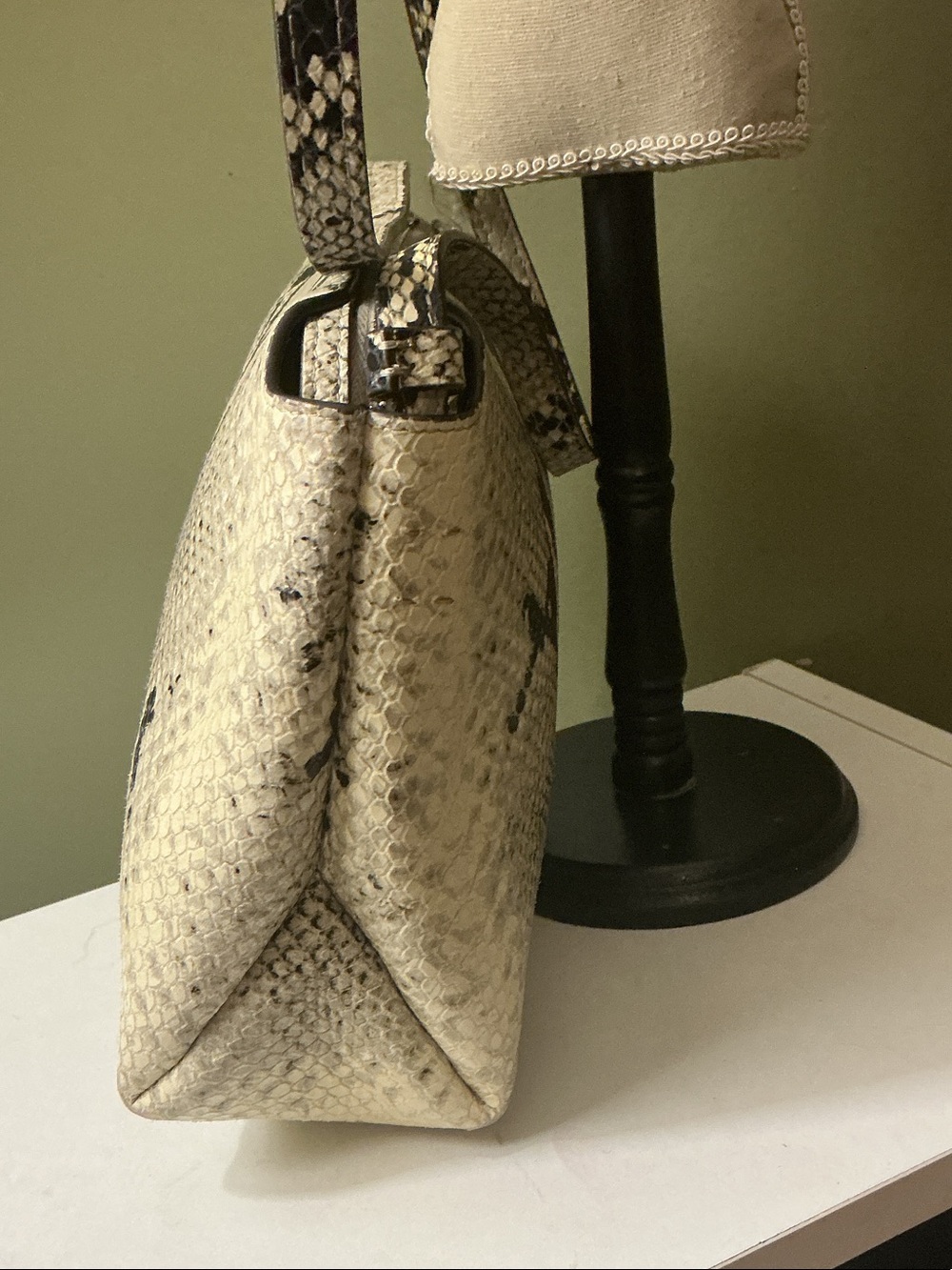 KHAITE Lina Medium Crossbody Bag Natural Python Embossed Leather Cream Black COA - Picture 3 of 16